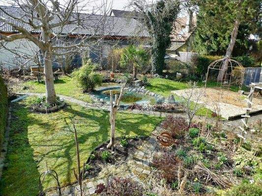 Gartenparadies mit Teich