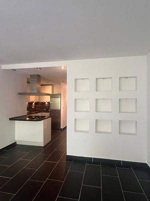 Wohnzimmer / Einbauküche