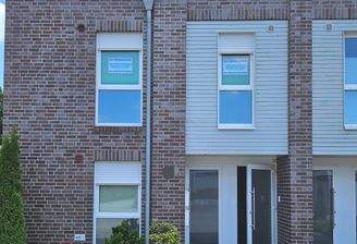 Separater Eingang zur Wohnung in der 1. Etage