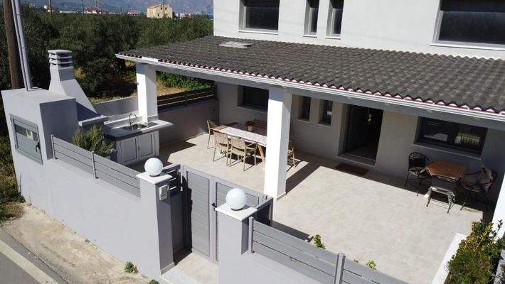 Kreta, Drapanias: Neubauhaus inmitten von Olivenhainen in Strandnähe zu verkaufen