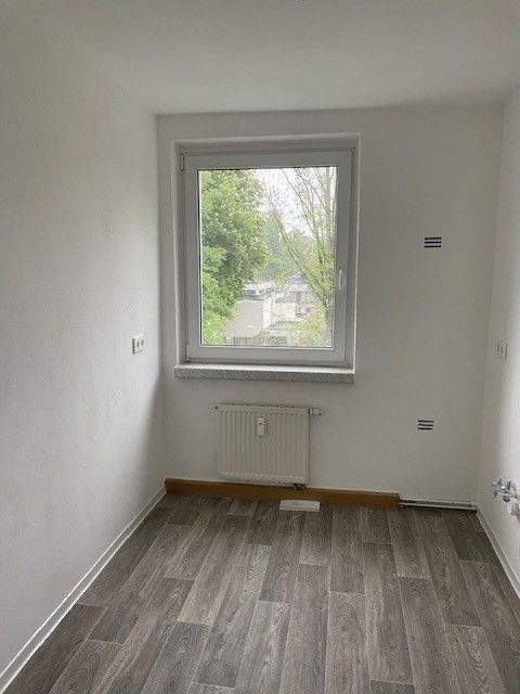 ***4-Raumwohnung mit Südbalkon in TOP Lage!*** - Foto 5