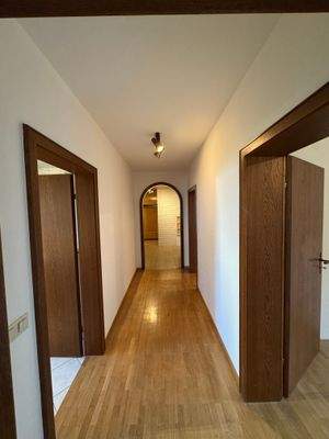 Schlafbereich Richtung Eingang &amp; Wohn-Essbereich