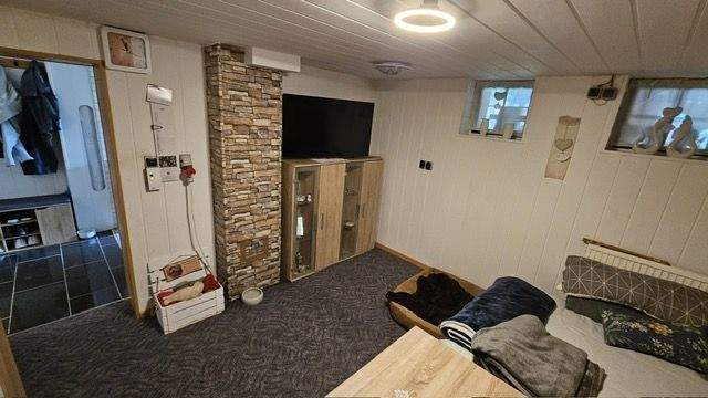 Keller Zimmer 01.jpg