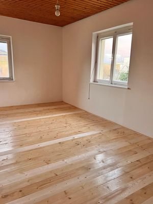 Wohnhaus Zimmer OG.jpeg