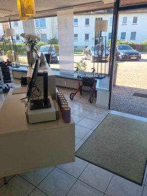 Eingangsbereich Friseur.jpg