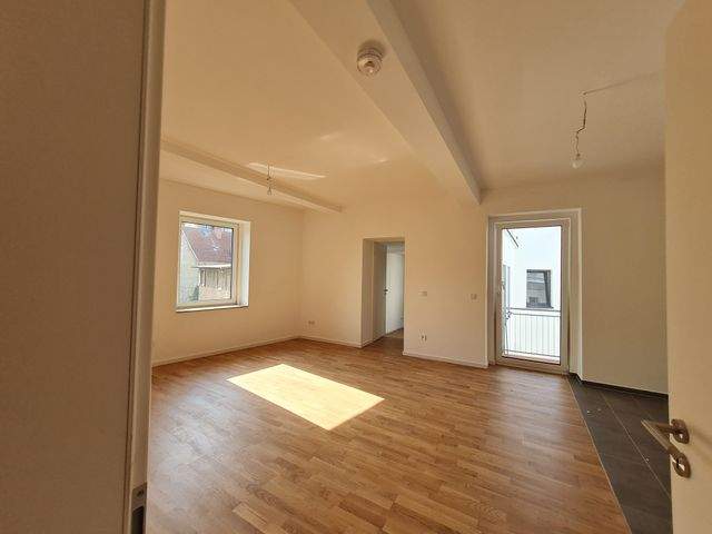 Schicke 3- Zimmerwohnung mit Balkon zu vermieten! - Foto 1