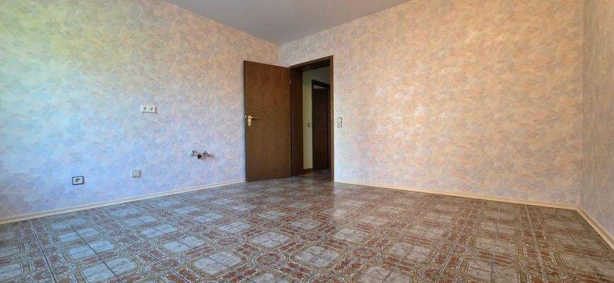 Zimmer Einliegerwohnung mit Küchenanschlüssen