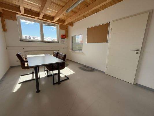 Niddatal: Hallenfläche plus Büro – flexibel nutzbar, ab 300 m².