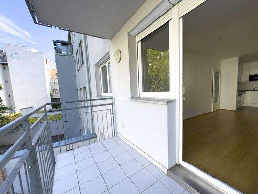 Balkon ca. 4 m² Richtung Innenhof