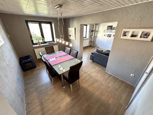  Wohn-Essbereich mit harmonischer Raumaufteilung