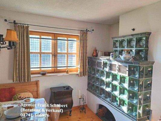 7 Wohnzimmer mit Kaminofen.jpg