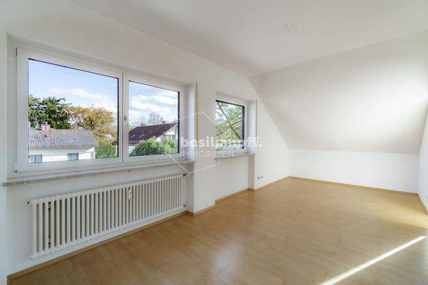 Großes Schlafzimmer mit Bad en-suite