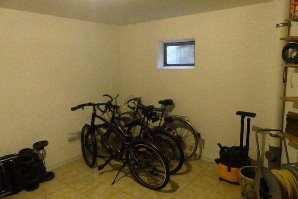20260303_obj5914_fahrradkeller1_inb20_brk