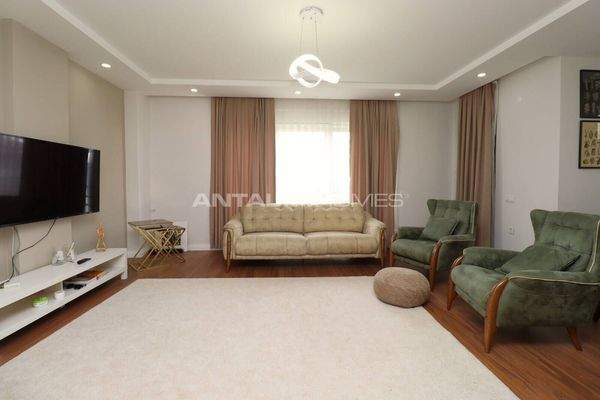 Furnished Flat with Indoor Parking in Antalya Muratpaşa