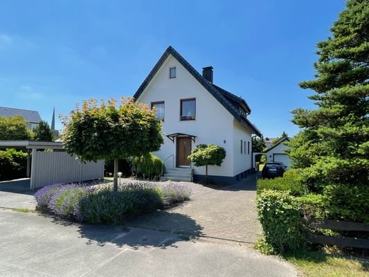 Großes Zweifamilienhaus mit Baugrundstück_Garten in Bi-Altenhagen