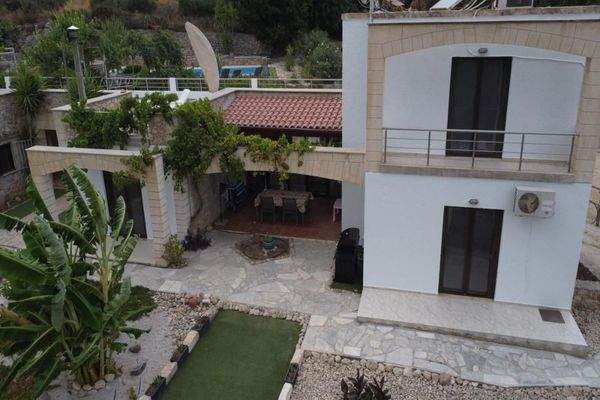 Kreta, Pemonia: Ruhiges und weitläufiges Anwesen zu verkaufen