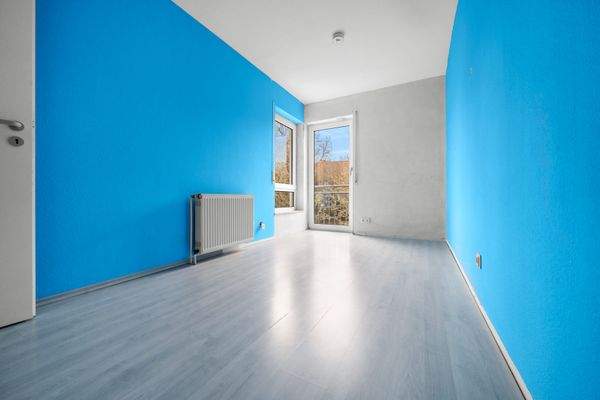 HELLES ZWEITES ZIMMER