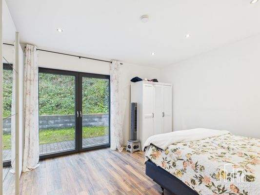 CAM02839G0-PR0330-STILL020