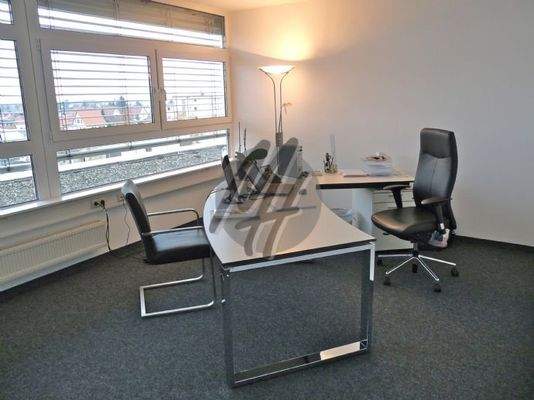 INFOS UNTER: 06171-586000