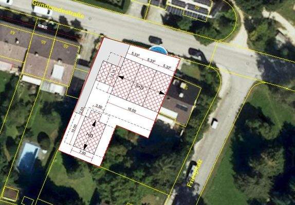 Architektenstudie - 3 RH-Bebauung + ev. EFH im rückwärtigen Grundstücksteil