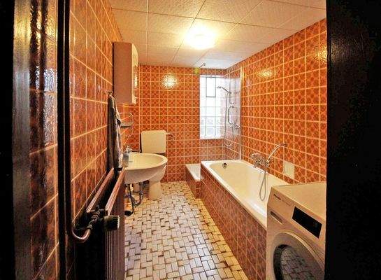 Badezimmer im Erdgeschoss