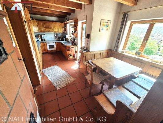 Küche mit Essbereich