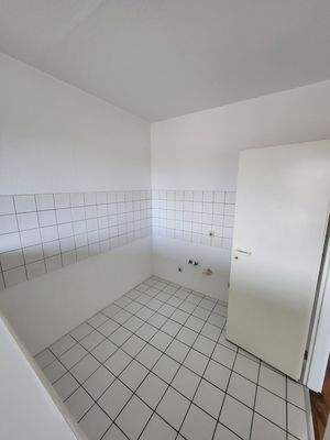 Leere Küche mit Fliesen