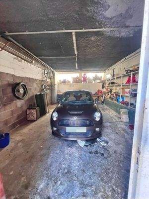 Riesengroße Garage!