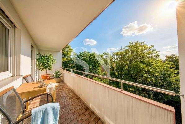 Südbalkon mit Aussicht