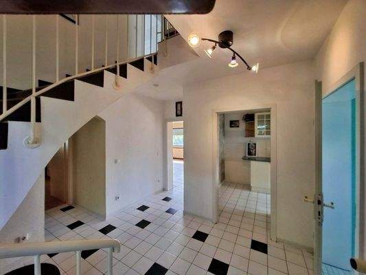 Großzügiges Treppenhaus