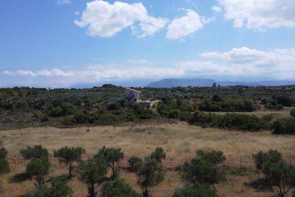 Kreta, Mouzouras: Flaches Grundstück mit Panoramablick zu verkaufen