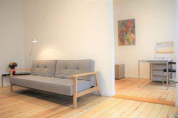 Wohn- und Arbeitszimmer