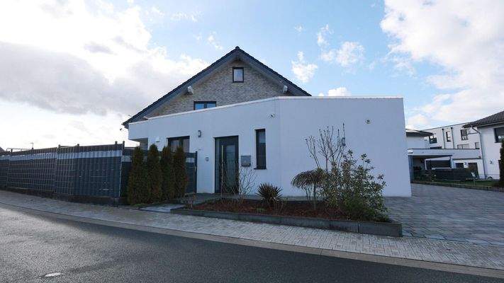 Blick von der Strasse