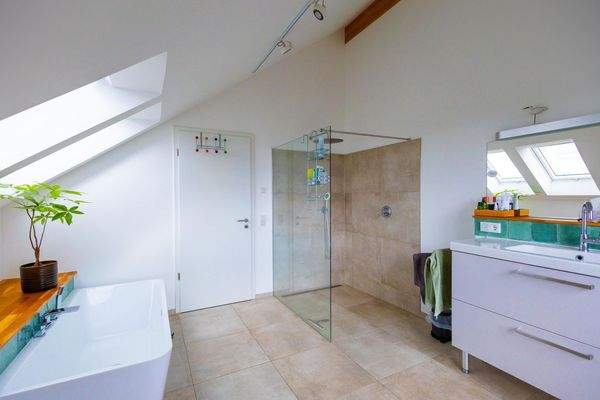 Badezimmer OG Bild 2