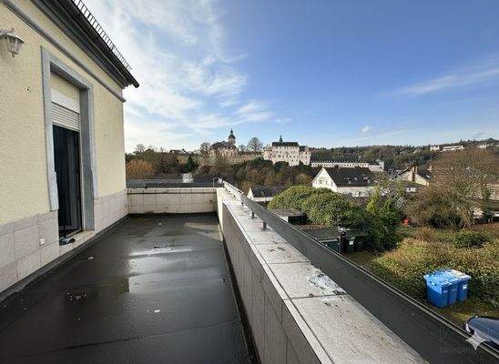 Blick vom Balkon auf das Weilburger Schloss