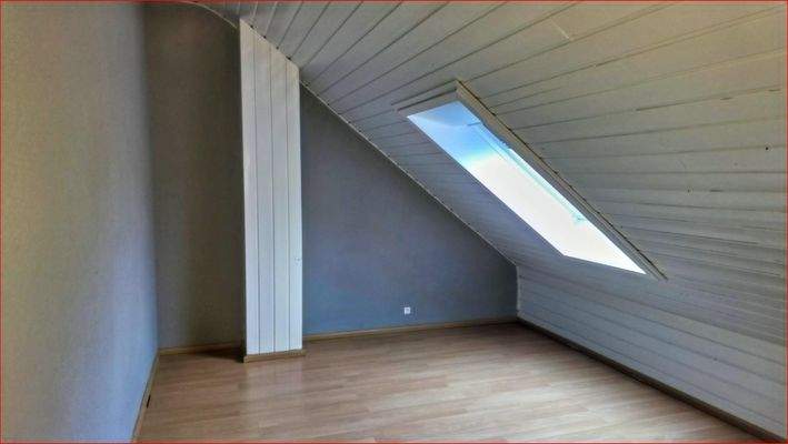 Zimmer Dachgeschoss rechts