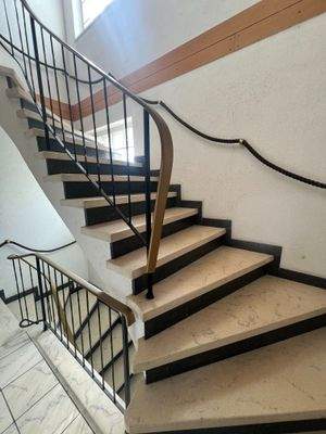 Treppenhaus EG ins OG