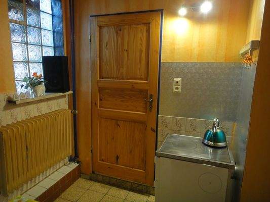 EG Vorraum Flur mit Heizofen (2)