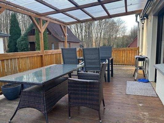 überdachte Terrasse