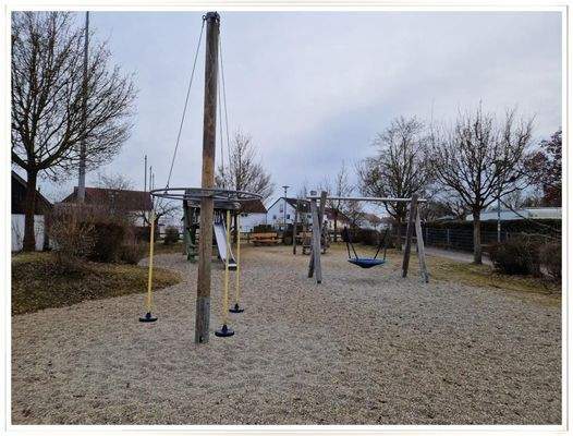 Spielplatz 50 Meter entfernt