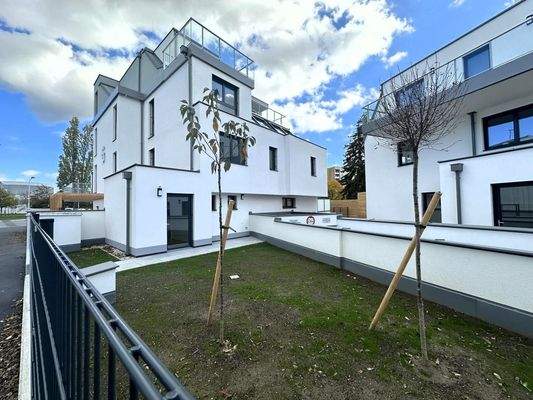 Straßenansicht Wohnhaus