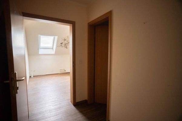 Flur mit Blick ins SZ