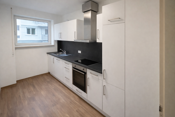 Küche mit Einbauküche