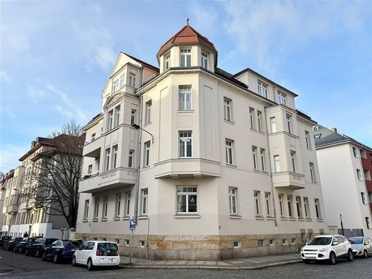 Hausansicht straßenseits 