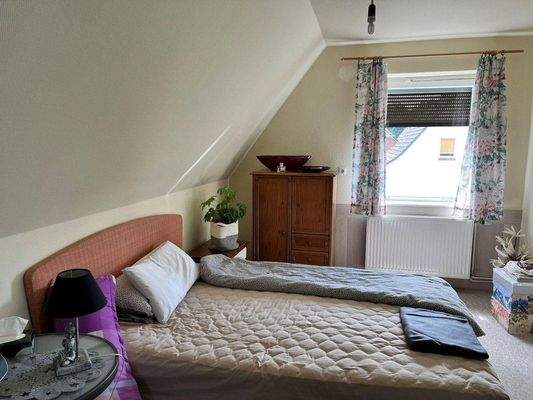 OG Schlafzimmer 1 rechts