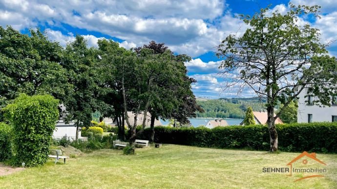 Blick auf den Sorpesee: Baugrundstück (ca. 190m²) für eine Doppelhaushälfte