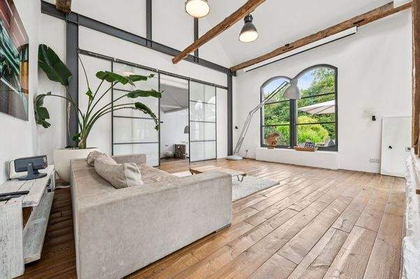 Galerie- und Leseecke mit Loft-Flair