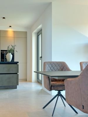 Essen, Kochen, Wohnen (EG Villa)