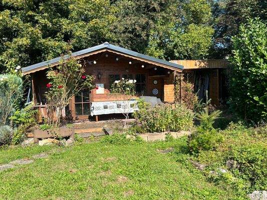 Gartenhaus mit Anbau