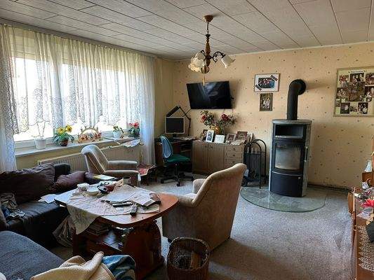 Wohnzimmer mit Kamin